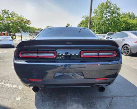 Серый Додж Челенджер, объемом двигателя 6.2 л и пробегом 33 тыс. км за 8300 $, фото 4 на Automoto.ua