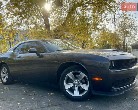 Серый Додж Челенджер, объемом двигателя 3.6 л и пробегом 125 тыс. км за 17999 $, фото 3 на Automoto.ua