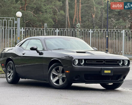Серый Додж Челенджер, объемом двигателя 3.6 л и пробегом 137 тыс. км за 18500 $, фото 10 на Automoto.ua