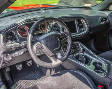 Сірий Додж Challenger, об'ємом двигуна 6.2 л та пробігом 59 тис. км за 13800 $, фото 9 на Automoto.ua