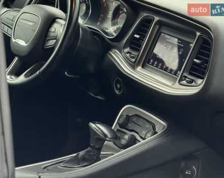 Серый Додж Челенджер, объемом двигателя 3.6 л и пробегом 137 тыс. км за 18500 $, фото 36 на Automoto.ua