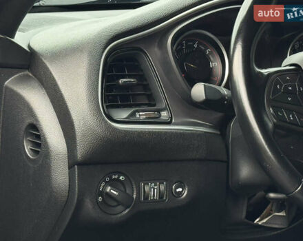 Серый Додж Челенджер, объемом двигателя 3.6 л и пробегом 137 тыс. км за 18500 $, фото 37 на Automoto.ua