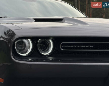 Серый Додж Челенджер, объемом двигателя 3.6 л и пробегом 137 тыс. км за 18500 $, фото 11 на Automoto.ua