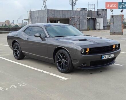 Серый Додж Челенджер, объемом двигателя 3.6 л и пробегом 27 тыс. км за 29500 $, фото 5 на Automoto.ua