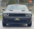 Серый Додж Челенджер, объемом двигателя 3.6 л и пробегом 137 тыс. км за 18500 $, фото 5 на Automoto.ua