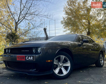 Серый Додж Челенджер, объемом двигателя 3.6 л и пробегом 125 тыс. км за 17999 $, фото 10 на Automoto.ua