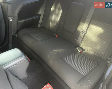 Серый Додж Челенджер, объемом двигателя 3.6 л и пробегом 125 тыс. км за 17999 $, фото 28 на Automoto.ua