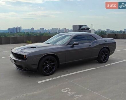 Серый Додж Челенджер, объемом двигателя 3.6 л и пробегом 27 тыс. км за 29500 $, фото 17 на Automoto.ua