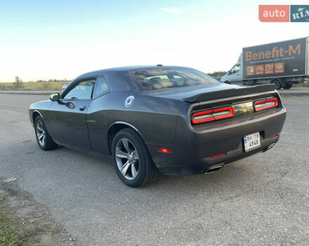 Серый Додж Челенджер, объемом двигателя 3.6 л и пробегом 134 тыс. км за 18000 $, фото 6 на Automoto.ua