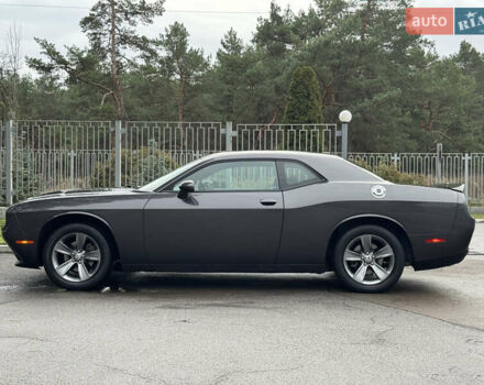 Серый Додж Челенджер, объемом двигателя 3.6 л и пробегом 137 тыс. км за 18500 $, фото 15 на Automoto.ua