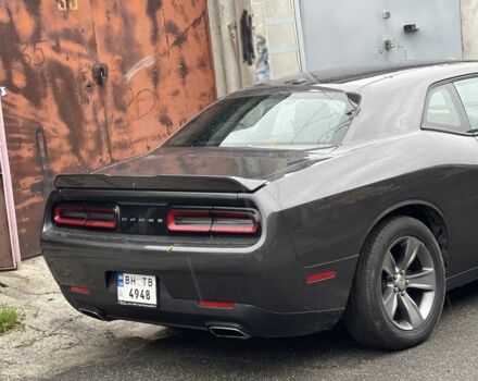 Серый Додж Челенджер, объемом двигателя 0 л и пробегом 130 тыс. км за 17999 $, фото 3 на Automoto.ua