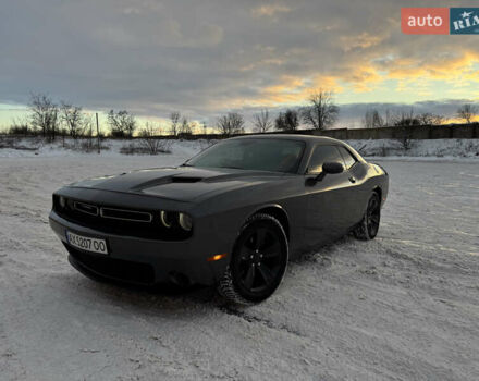 Серый Додж Челенджер, объемом двигателя 3.6 л и пробегом 119 тыс. км за 22000 $, фото 7 на Automoto.ua