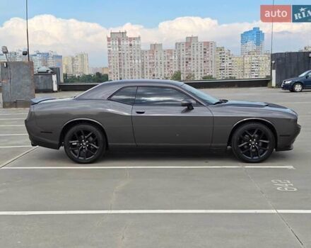 Серый Додж Челенджер, объемом двигателя 3.6 л и пробегом 27 тыс. км за 29500 $, фото 7 на Automoto.ua