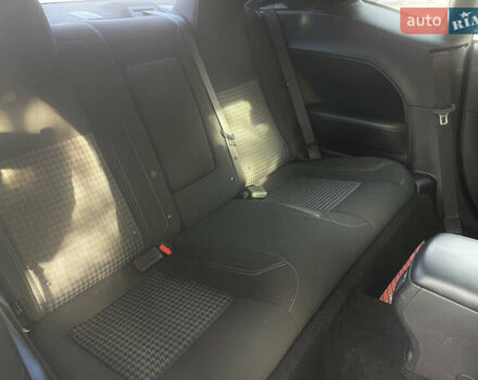 Серый Додж Челенджер, объемом двигателя 3.6 л и пробегом 125 тыс. км за 17999 $, фото 29 на Automoto.ua