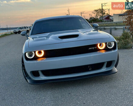 Додж Челенджер 2021 в Черкассах на Automoto.ua Серый Додж Челенджер, объемом двигателя 6.42 л и пробегом 32 тыс. км за 47000 $, фото 4 на Automoto.ua