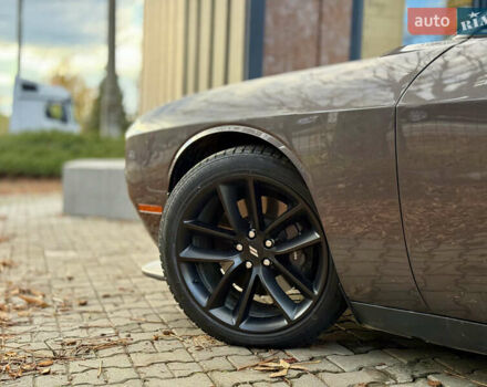 Сірий Додж Challenger, об'ємом двигуна 3.6 л та пробігом 75 тис. км за 25000 $, фото 6 на Automoto.ua