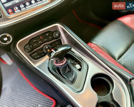 Сірий Додж Challenger, об'ємом двигуна 3.6 л та пробігом 75 тис. км за 25000 $, фото 16 на Automoto.ua