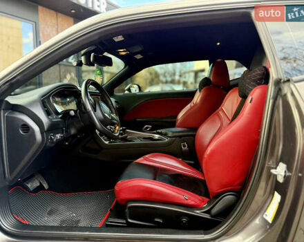 Сірий Додж Challenger, об'ємом двигуна 3.6 л та пробігом 75 тис. км за 25000 $, фото 17 на Automoto.ua