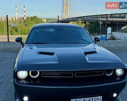 Серый Додж Челенджер, объемом двигателя 3.61 л и пробегом 140 тыс. км за 19900 $, фото 1 на Automoto.ua