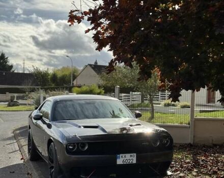 Серый Додж Челенджер, объемом двигателя 3.6 л и пробегом 170 тыс. км за 18300 $, фото 1 на Automoto.ua