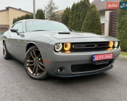 Серый Додж Челенджер, объемом двигателя 3.6 л и пробегом 56 тыс. км за 24300 $, фото 1 на Automoto.ua