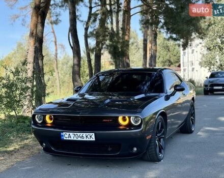 Додж Челенджер 2017 в Киеве на Automoto.ua Серый Додж Челенджер, объемом двигателя 3.6 л и пробегом 211 тыс. км за 15999 $, фото 1 на Automoto.ua
