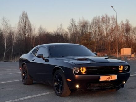 Сірий Додж Challenger, об'ємом двигуна 3.6 л та пробігом 218 тис. км за 18699 $, фото 1 на Automoto.ua
