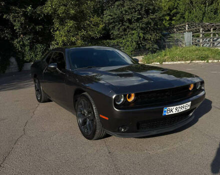 Сірий Додж Challenger, об'ємом двигуна 3.6 л та пробігом 122 тис. км за 23200 $, фото 1 на Automoto.ua
