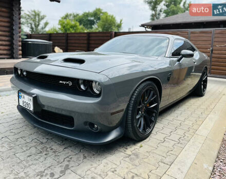 Сірий Додж Challenger, об'ємом двигуна 5.65 л та пробігом 43 тис. км за 31500 $, фото 1 на Automoto.ua