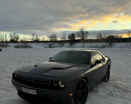 Серый Додж Челенджер, объемом двигателя 3.6 л и пробегом 119 тыс. км за 22000 $, фото 1 на Automoto.ua