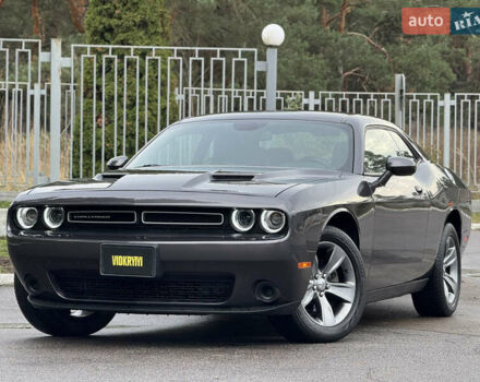 Сірий Додж Challenger, об'ємом двигуна 3.6 л та пробігом 137 тис. км за 18500 $, фото 1 на Automoto.ua