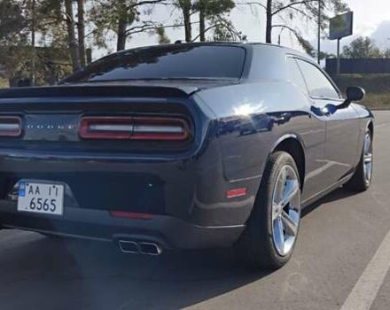 Синий Додж Челенджер, объемом двигателя 5.7 л и пробегом 75 тыс. км за 27500 $, фото 17 на Automoto.ua