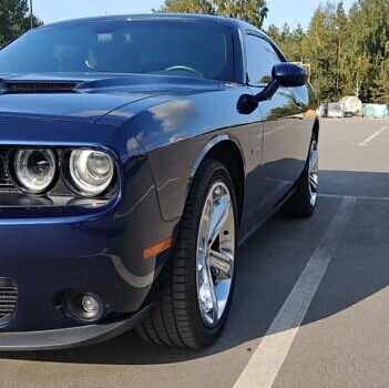 Синий Додж Челенджер, объемом двигателя 5.7 л и пробегом 75 тыс. км за 27500 $, фото 3 на Automoto.ua