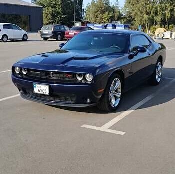 Синий Додж Челенджер, объемом двигателя 5.7 л и пробегом 75 тыс. км за 27500 $, фото 1 на Automoto.ua