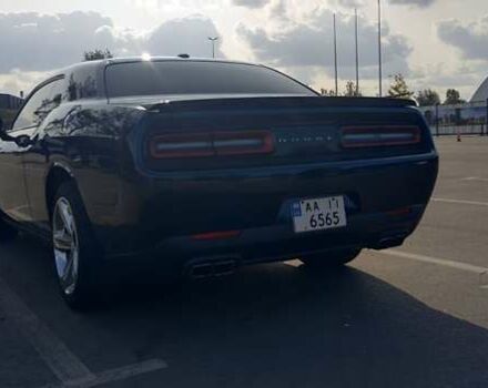 Синий Додж Челенджер, объемом двигателя 5.7 л и пробегом 75 тыс. км за 27500 $, фото 12 на Automoto.ua