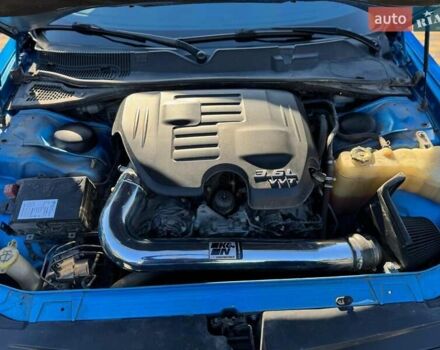 Синій Додж Challenger, об'ємом двигуна 3.6 л та пробігом 120 тис. км за 21500 $, фото 4 на Automoto.ua
