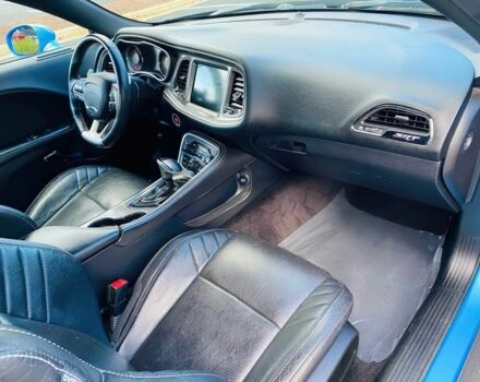 Синий Додж Челенджер, объемом двигателя 6.2 л и пробегом 71 тыс. км за 16800 $, фото 8 на Automoto.ua