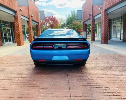 Синий Додж Челенджер, объемом двигателя 6.2 л и пробегом 71 тыс. км за 16800 $, фото 4 на Automoto.ua
