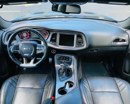 Синий Додж Челенджер, объемом двигателя 6.2 л и пробегом 71 тыс. км за 16800 $, фото 9 на Automoto.ua