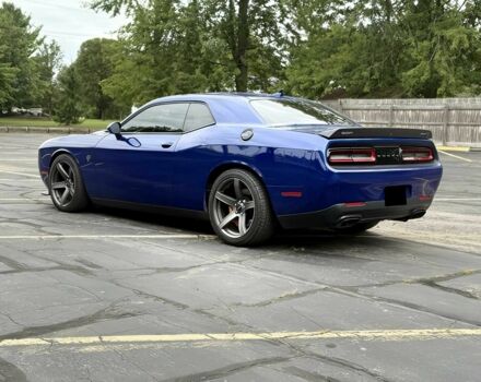 Синій Додж Challenger, об'ємом двигуна 6.2 л та пробігом 80 тис. км за 11500 $, фото 7 на Automoto.ua