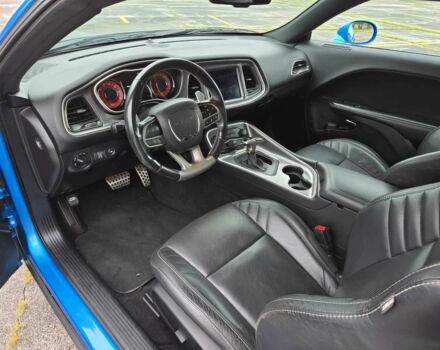 Додж Челенджер 2019 в Ужгороде на Automoto.ua Синий Додж Челенджер, объемом двигателя 6.2 л и пробегом 46 тыс. км за 5400 $, фото 9 на Automoto.ua