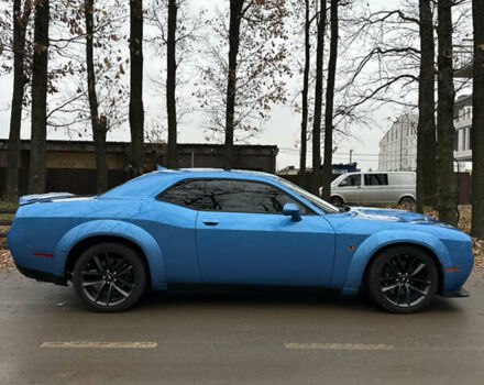 Синий Додж Челенджер, объемом двигателя 6.17 л и пробегом 82 тыс. км за 39999 $, фото 6 на Automoto.ua