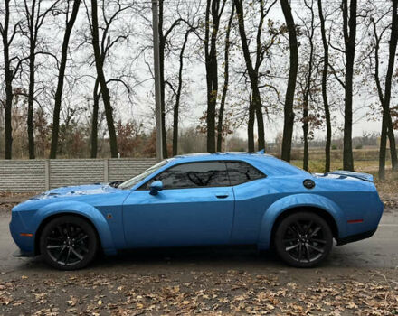 Синий Додж Челенджер, объемом двигателя 6.17 л и пробегом 82 тыс. км за 39999 $, фото 7 на Automoto.ua