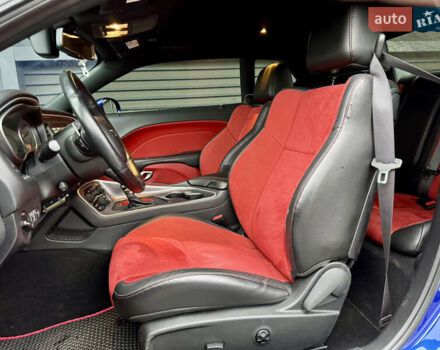 Синій Додж Challenger, об'ємом двигуна 3.6 л та пробігом 29 тис. км за 24500 $, фото 18 на Automoto.ua