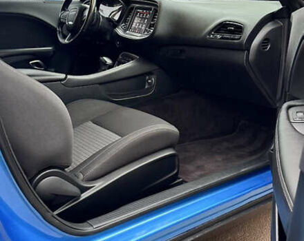 Синий Додж Челенджер, объемом двигателя 6.17 л и пробегом 82 тыс. км за 39999 $, фото 23 на Automoto.ua