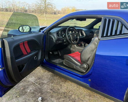 Синій Додж Challenger, об'ємом двигуна 3.6 л та пробігом 93 тис. км за 24500 $, фото 12 на Automoto.ua