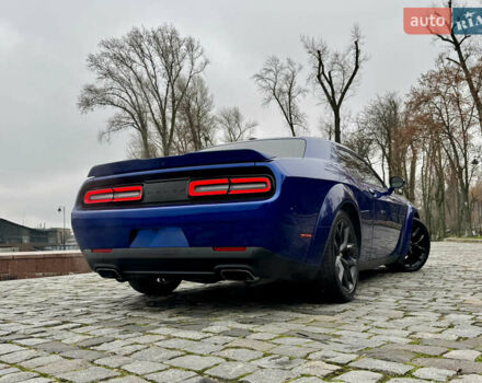 Синій Додж Challenger, об'ємом двигуна 5.65 л та пробігом 22 тис. км за 29999 $, фото 91 на Automoto.ua
