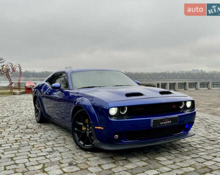 Синій Додж Challenger, об'ємом двигуна 5.65 л та пробігом 22 тис. км за 29999 $, фото 98 на Automoto.ua