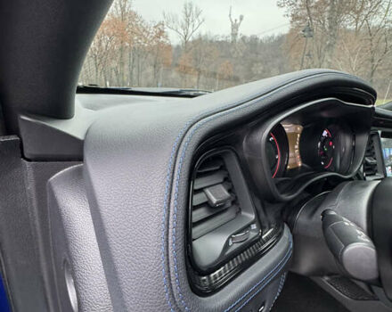 Синій Додж Challenger, об'ємом двигуна 5.65 л та пробігом 22 тис. км за 29999 $, фото 55 на Automoto.ua