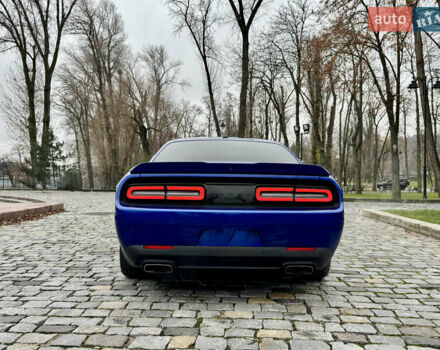 Синій Додж Challenger, об'ємом двигуна 5.65 л та пробігом 22 тис. км за 29999 $, фото 4 на Automoto.ua